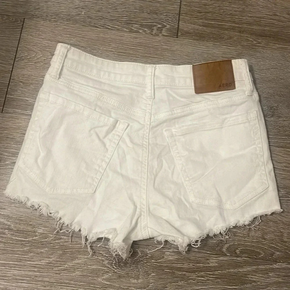 Aeropostale high rise shorty white denim distressed jeans size 2 - Picture 4 of 5
